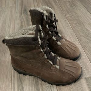 Timberland snow boots. Size 13. Dark brown.